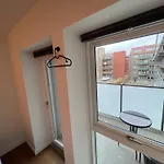 Modern With Rooftop, Privat Balcony, & Free Parking,next To Attractions Apart Otel