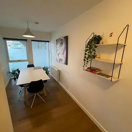 Modern With Rooftop, Privat Balcony, & Free Parking,next To Attractions Aparthotel