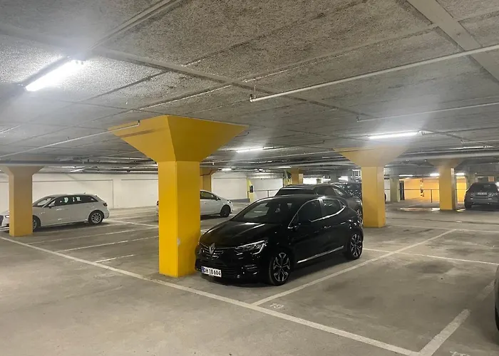 Modern With Rooftop, Privat Balcony, & Free Parking,next To Attractions Apartahotel 3*