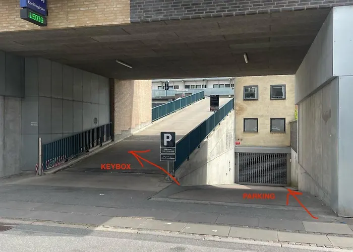 Apartahotel Modern With Rooftop, Privat Balcony, & Free Parking,next To Attractions