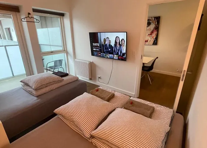 Modern With Rooftop, Privat Balcony, & Free Parking,next To Attractions Apartahotel 3*